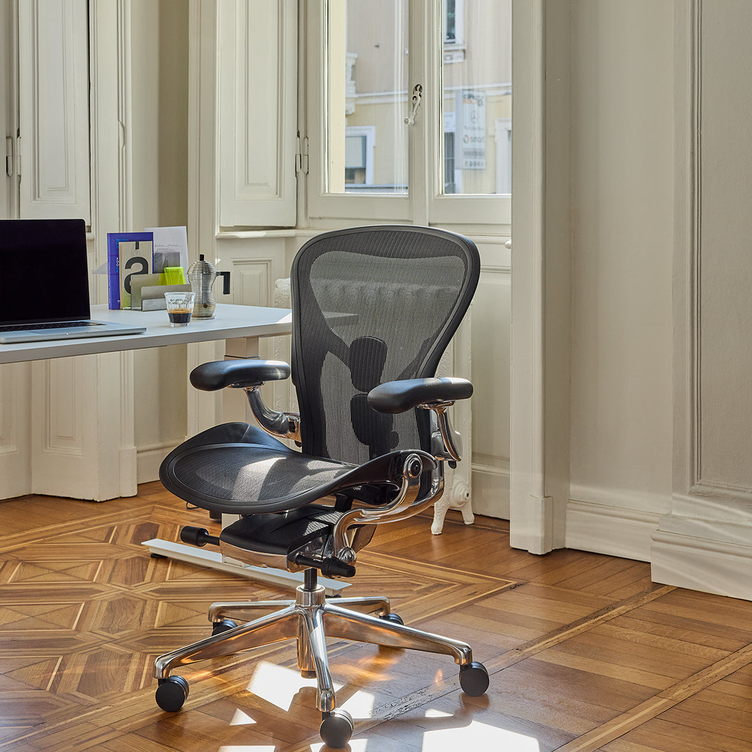 Herman Miller Aeron Remastered Chair, Graphite, Polished Aluminum