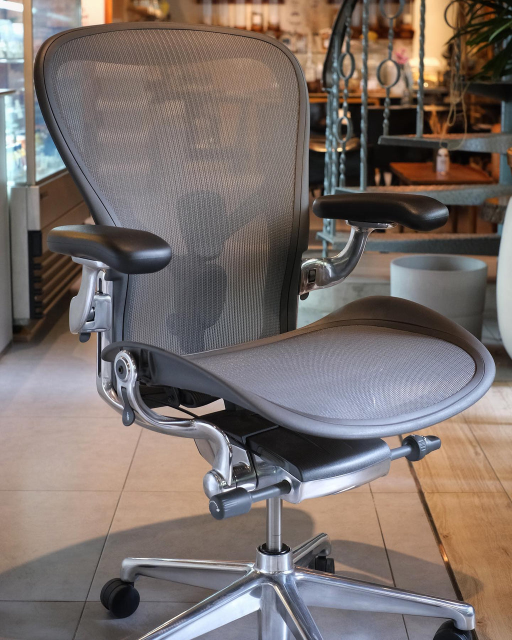 Herman Miller Aeron Remastered Chair, Graphite, Polished Aluminum