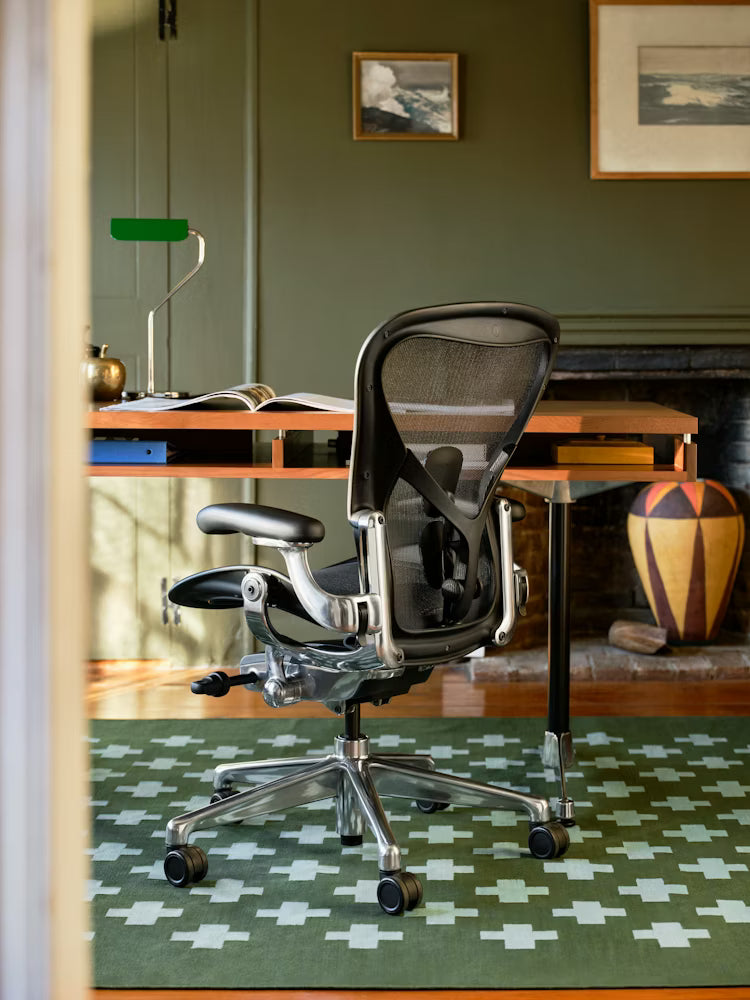 Herman Miller Aeron Remastered Chair, Onyx, Polished Aluminum