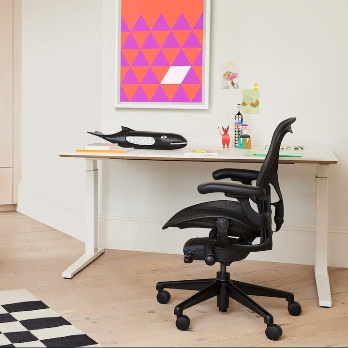 herman miller aeron remastered ergonomic chair onyx wfh setup